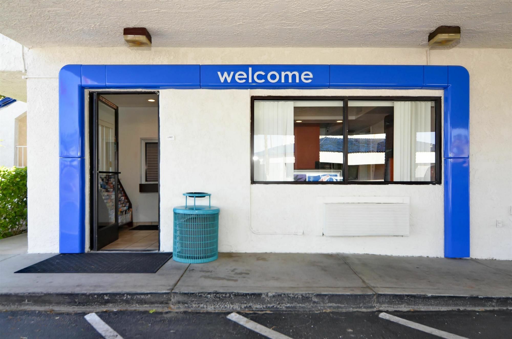 Motel 6-North Palm Springs, Ca - North Exteriér fotografie